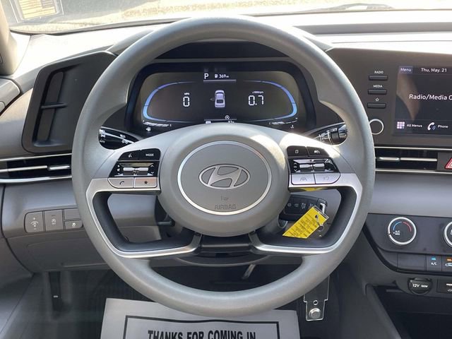 Used 2024 Hyundai Elantra SE FWD image 12