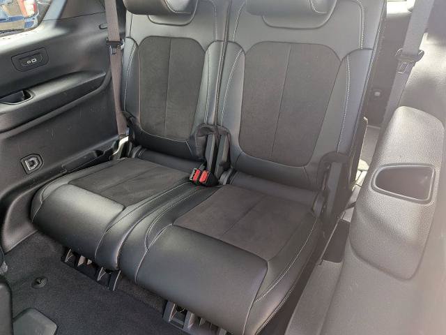 Used 2023 Jeep Grand Cherokee L Laredo AWD/4WD image 28