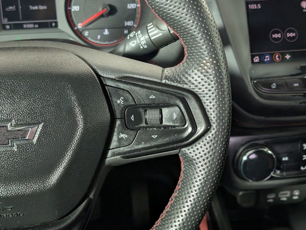 Used 2023 Chevrolet TrailBlazer RS FWD image 19