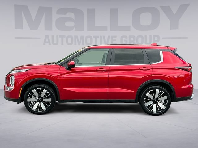 Used 2025 Mitsubishi Outlander SE AWD/4WD image 2