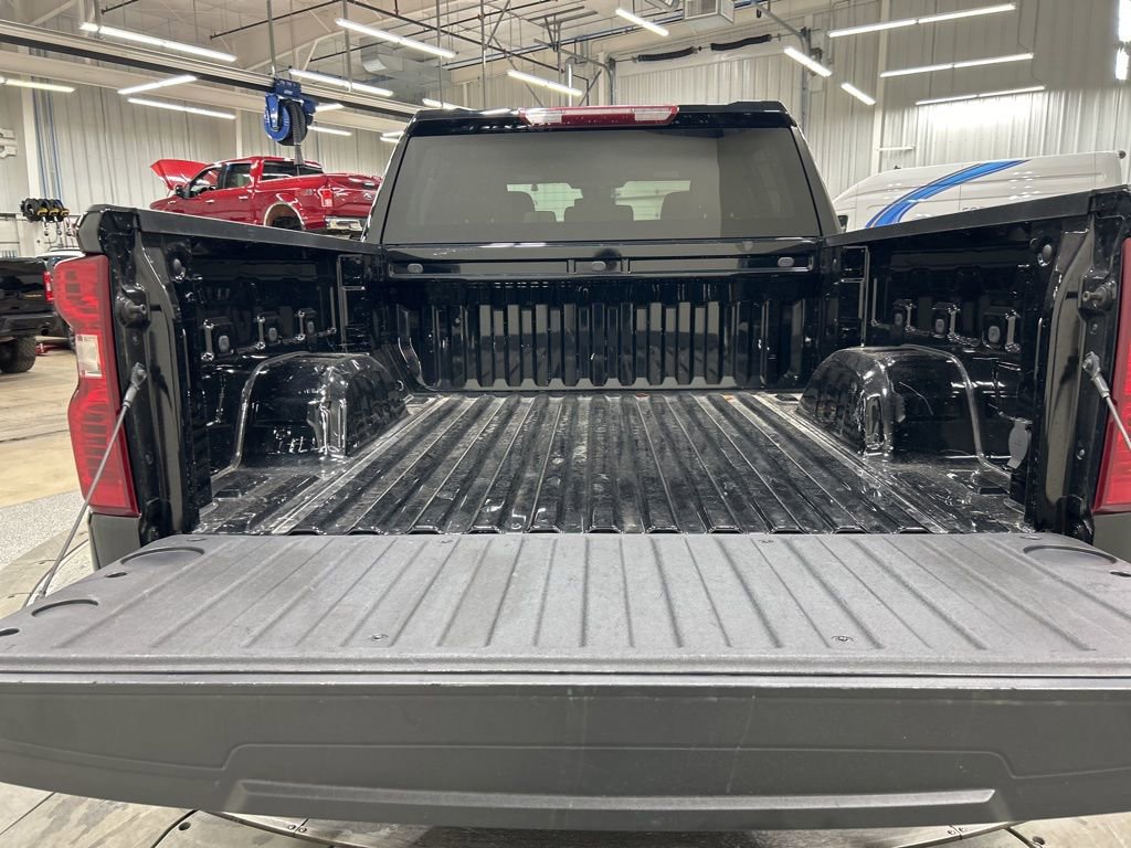 Used 2023 Chevrolet Silverado 1500 LT image 24