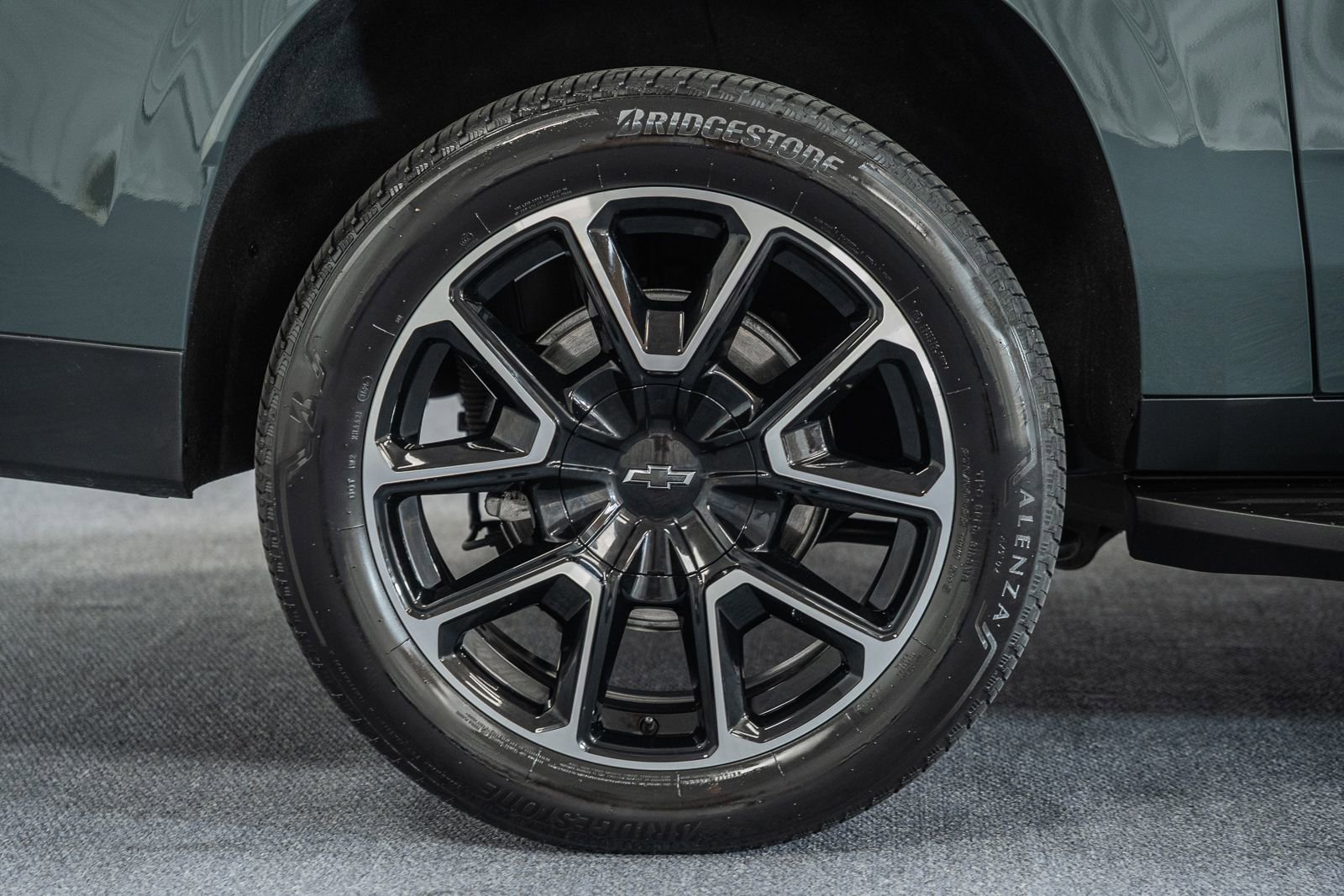 Used 2025 Chevrolet Suburban RST w/ Advanced Technology Package image 25