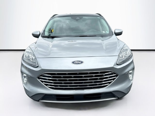 Certified 2022 Ford Escape Titanium w/ Titanium Elite Package AWD/4WD image 3