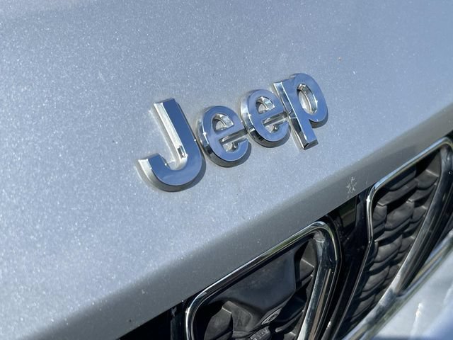 Used 2024 Jeep Grand Cherokee L Limited w/ Luxury Tech Group II AWD/4WD image 4
