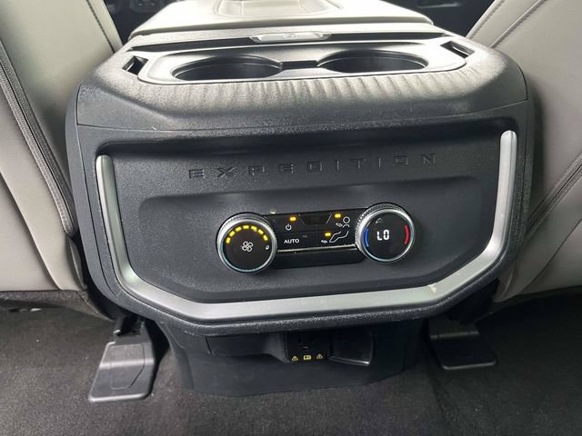 Certified 2025 Ford Expedition Active AWD/4WD image 8
