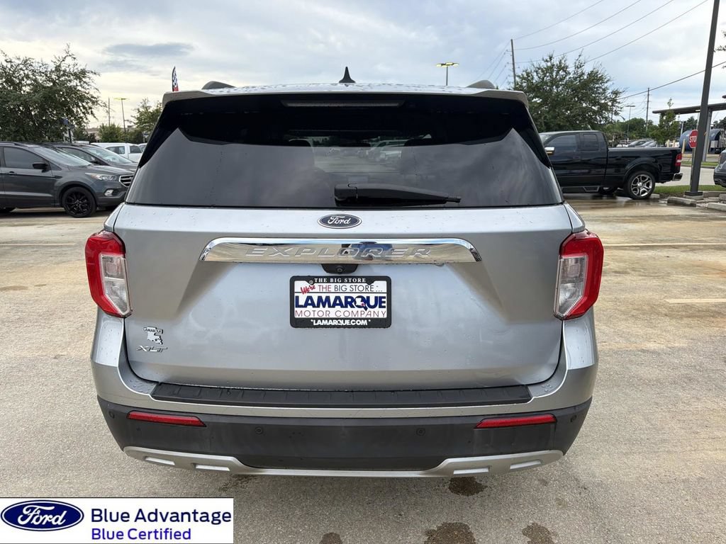 Certified 2022 Ford Explorer XLT w/ Equipment Group 202A RWD image 9