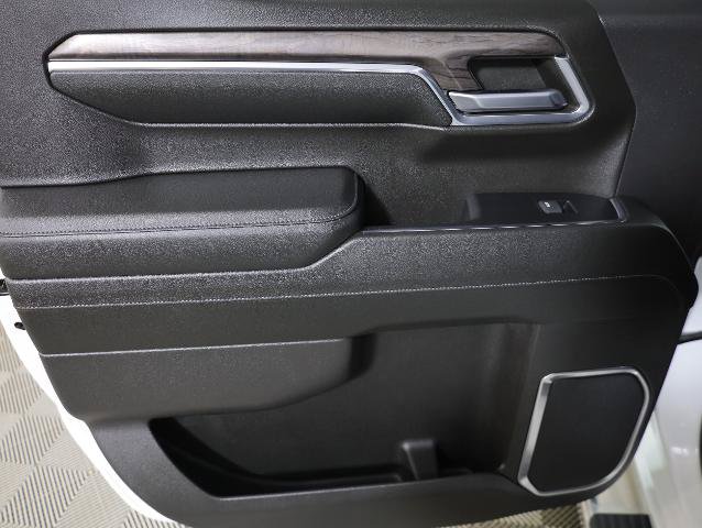 Used 2024 Chevrolet Silverado 1500 LTZ AWD/4WD image 30