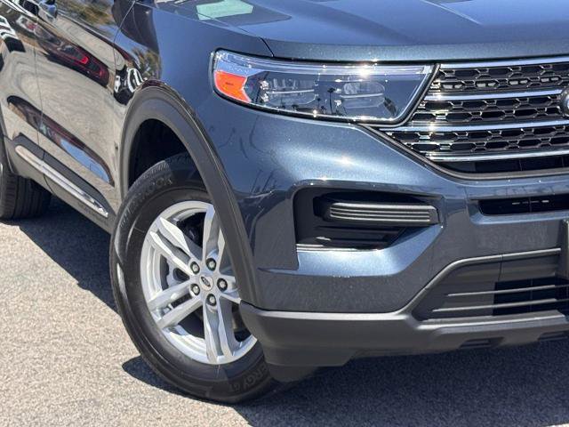Certified 2023 Ford Explorer XLT RWD image 4