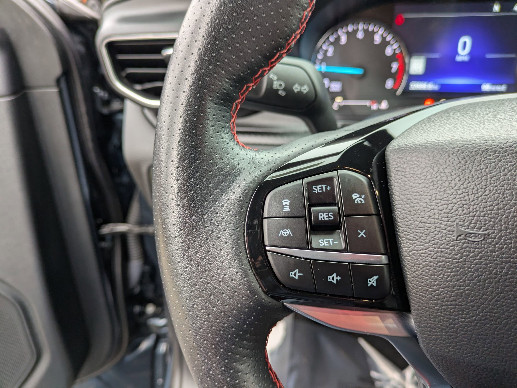 Certified 2023 Ford Explorer ST-Line image 18