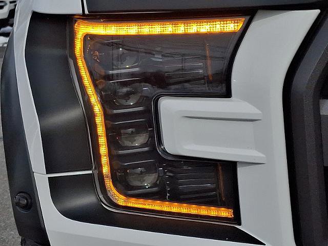 Certified 2018 Ford F150 Raptor w/ Equipment Group 802A Luxury image 9