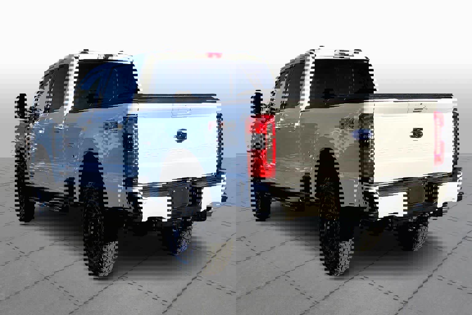 Certified 2024 Ford F250 Lariat w/ Lariat Ultimate Package image 2