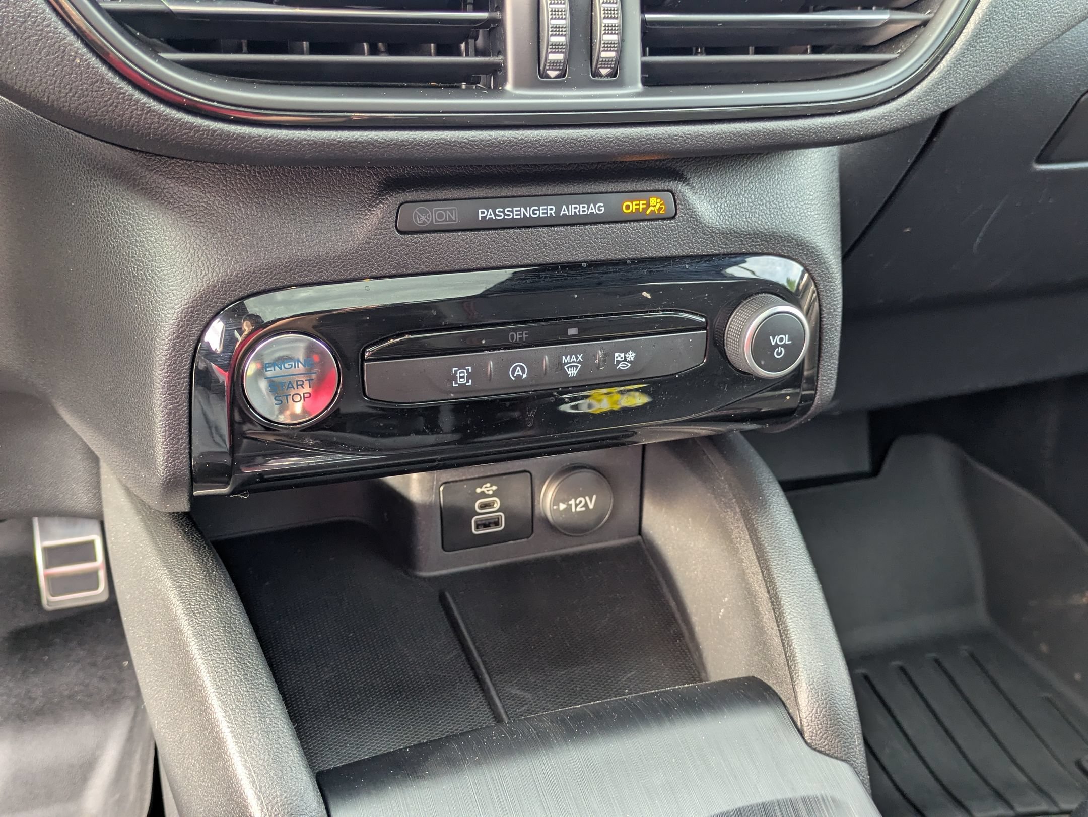 Certified 2024 Ford Escape ST-Line w/ Tech Pack #1 AWD/4WD image 25