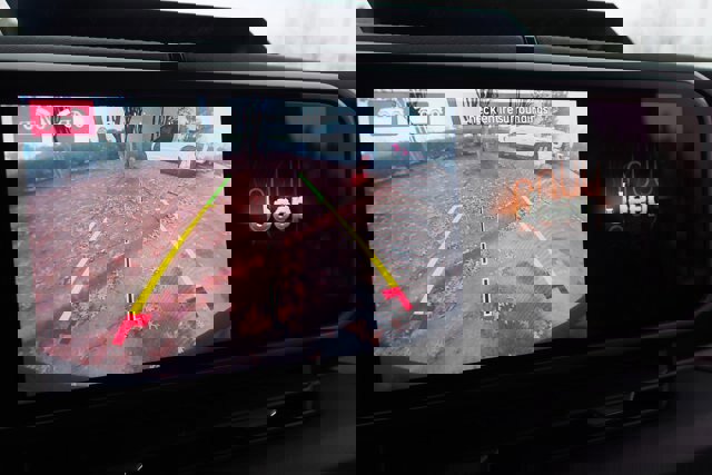 Used 2024 Jeep Wrangler Unlimited Sahara w/ Technology Group image 32