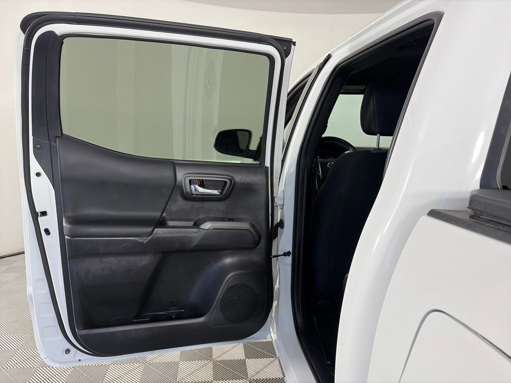 Used 2023 Toyota Tacoma TRD Off-Road AWD/4WD image 11