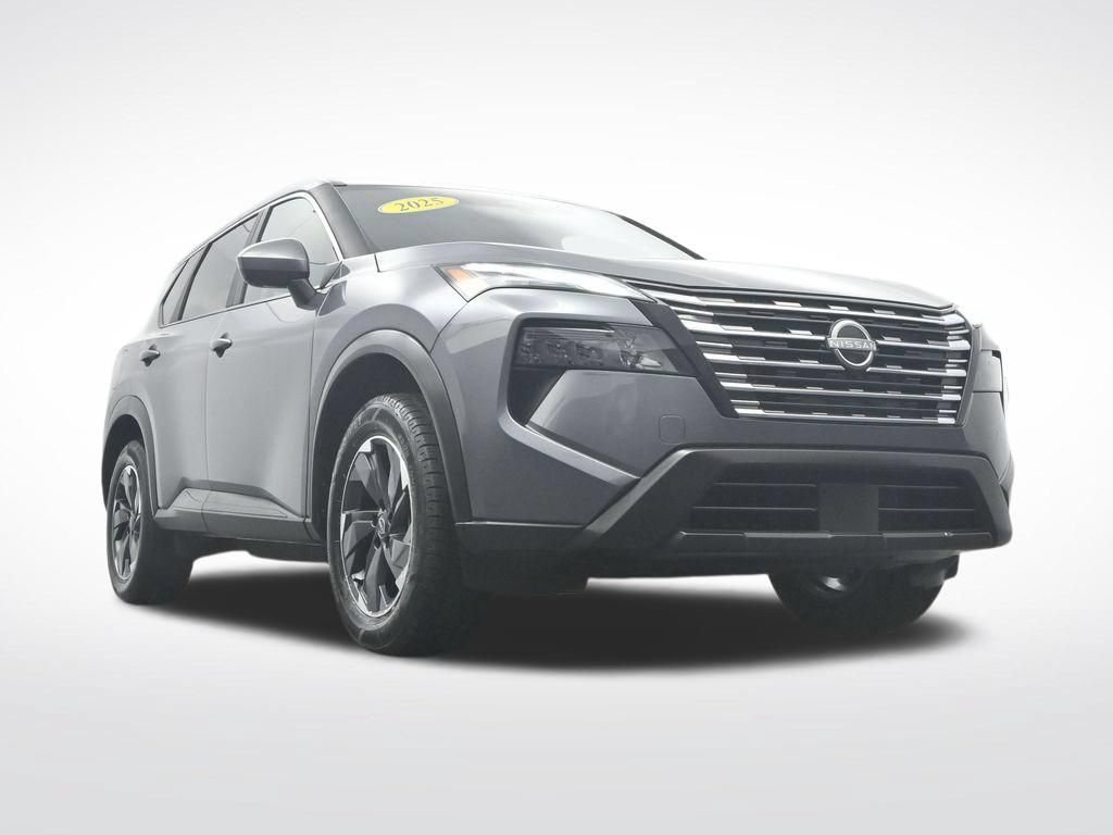 Used 2025 Nissan Rogue SV FWD image 45