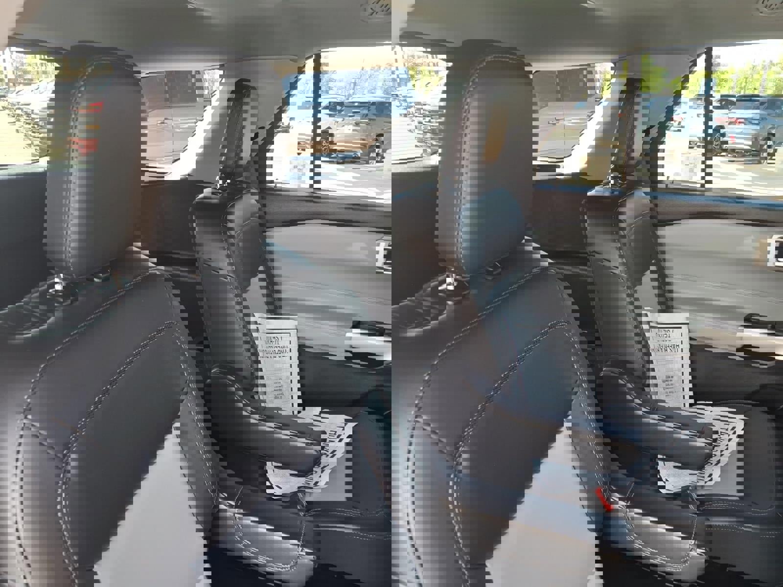 Certified 2022 Ford Explorer XLT w/ Equipment Group 202A image 15