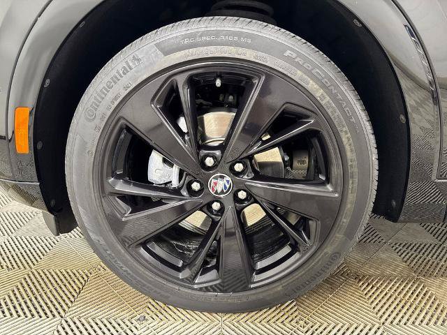 Used 2022 Buick Envision Essence w/ Technology Package II FWD image 9