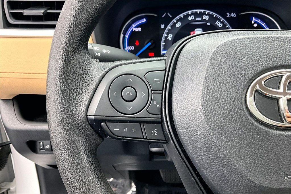 Used 2023 Toyota RAV4 LE AWD/4WD image 18
