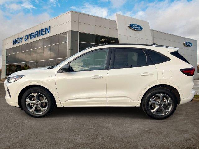 Certified 2023 Ford Escape ST-Line AWD/4WD image 2