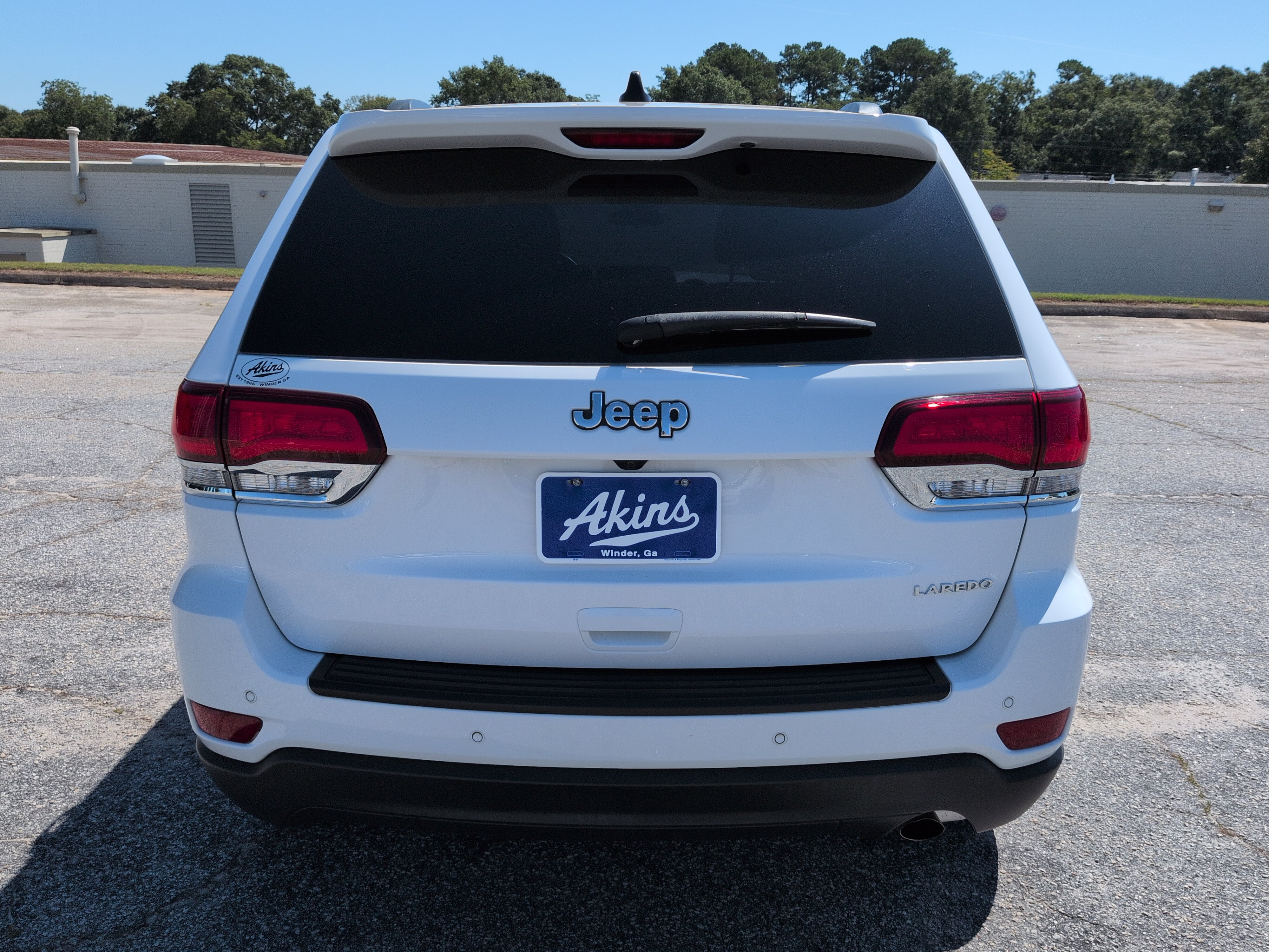 Used 2021 Jeep Grand Cherokee Laredo RWD image 4