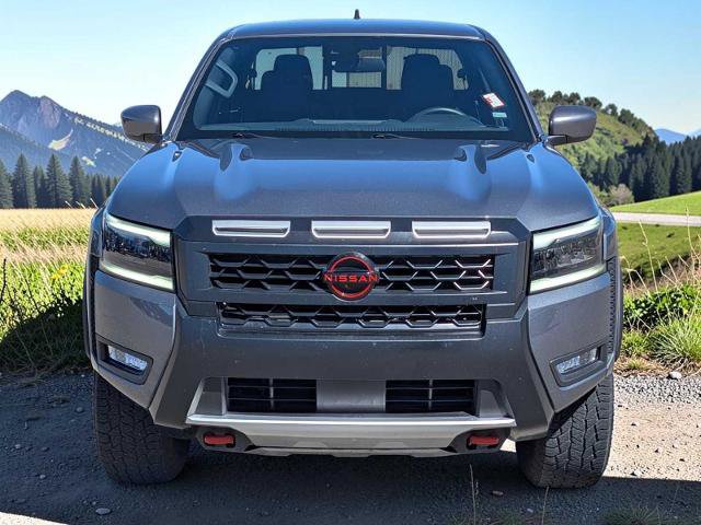 Used 2026 Nissan Frontier PRO-4X AWD/4WD image 6