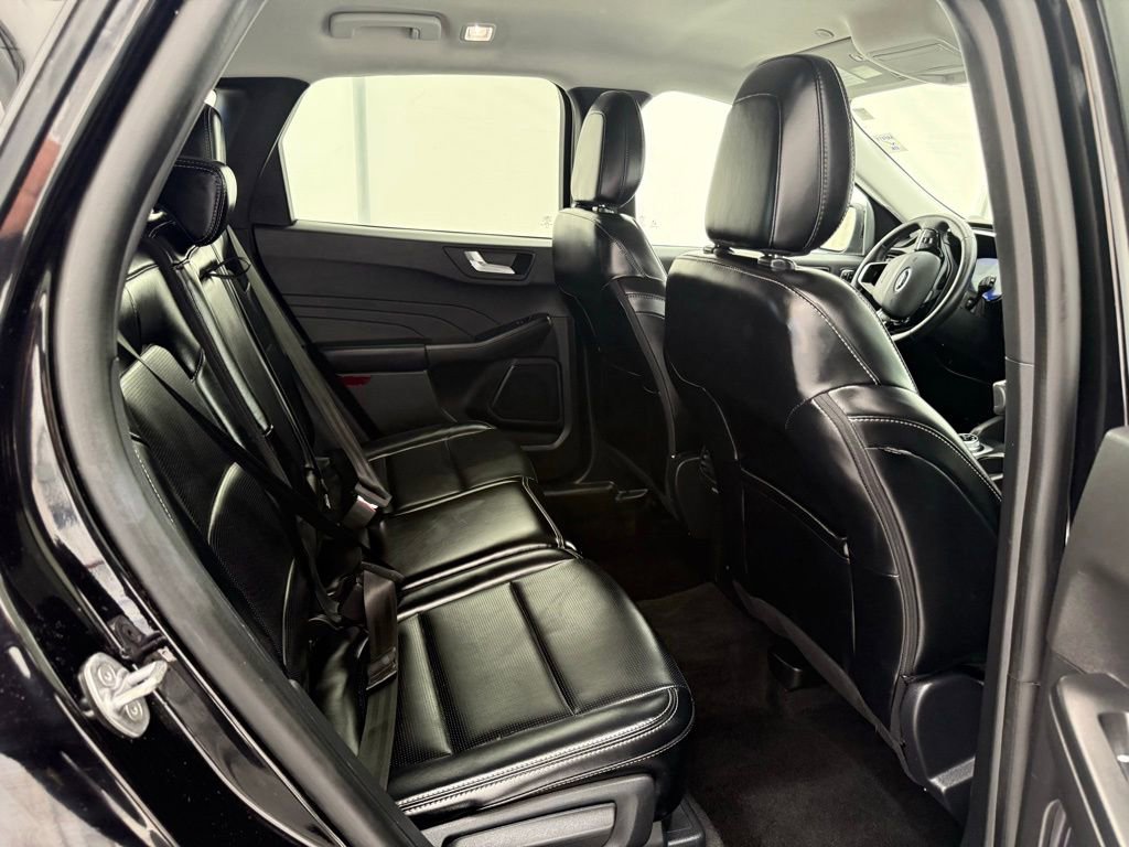 Certified 2024 Ford Escape Platinum image 17