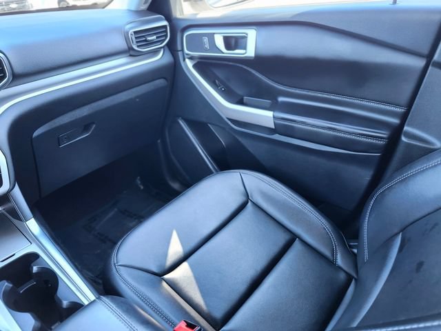 Certified 2023 Ford Explorer XLT w/ Equipment Group 202A AWD/4WD image 15