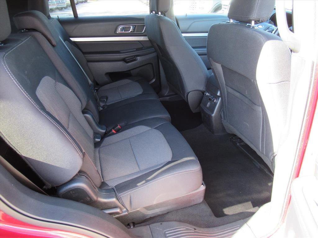 Certified 2019 Ford Explorer XLT image 31