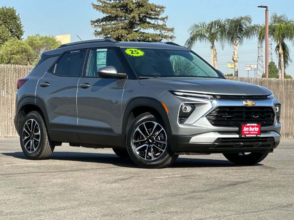 Used 2025 Chevrolet TrailBlazer LT FWD image 7