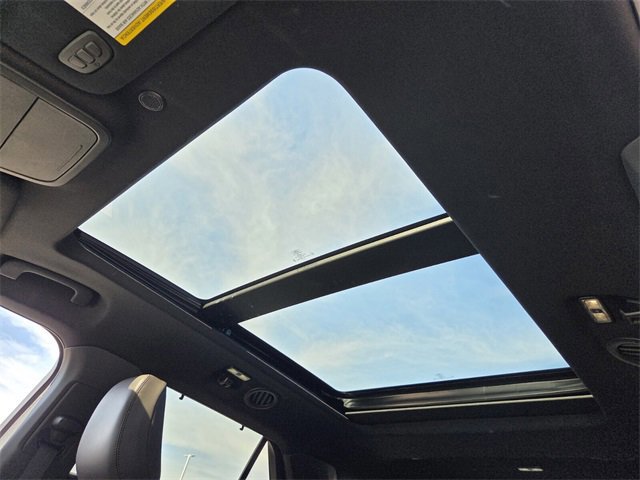 Certified 2025 Ford Explorer Platinum image 18