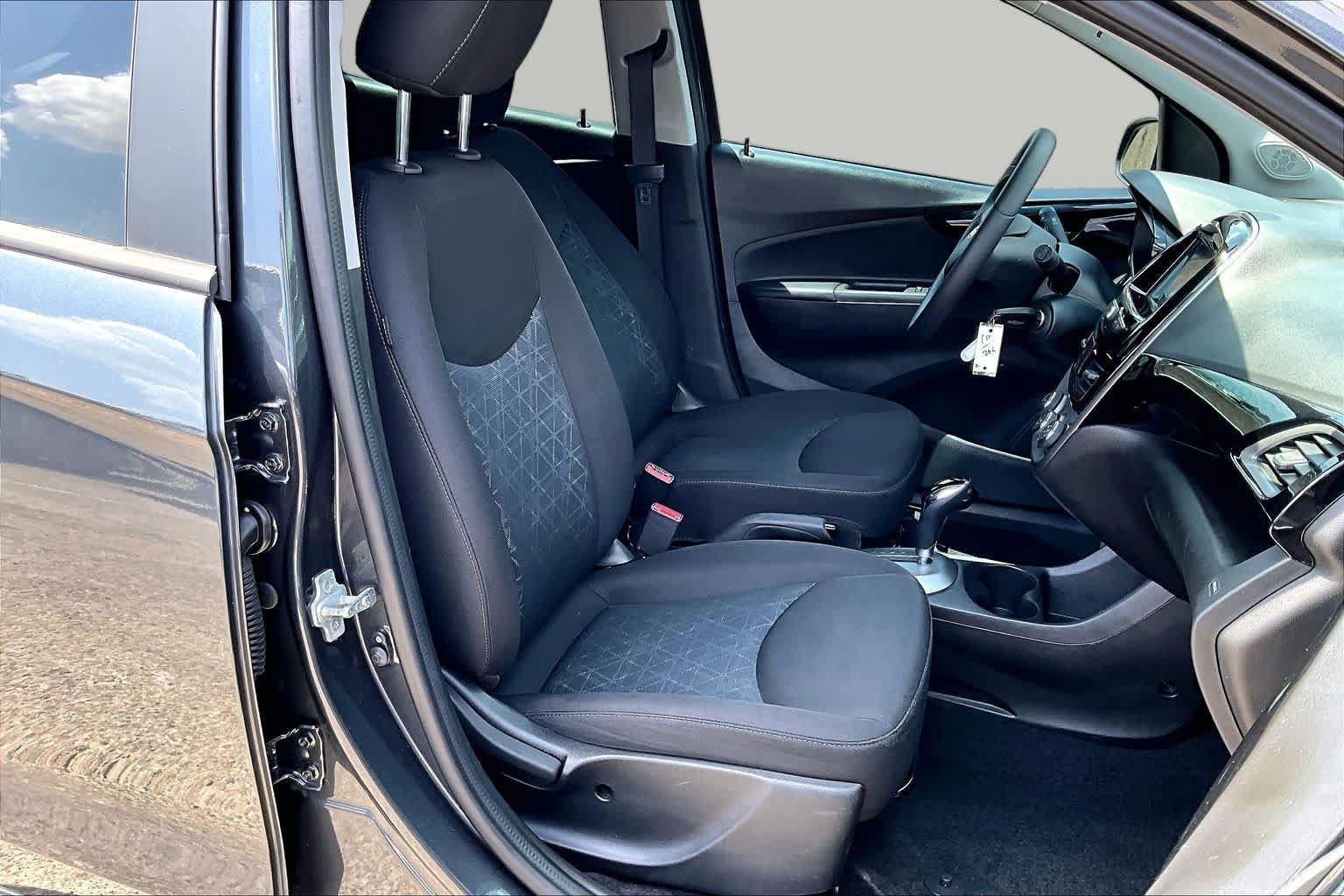 Used 2022 Chevrolet Spark LT FWD image 9