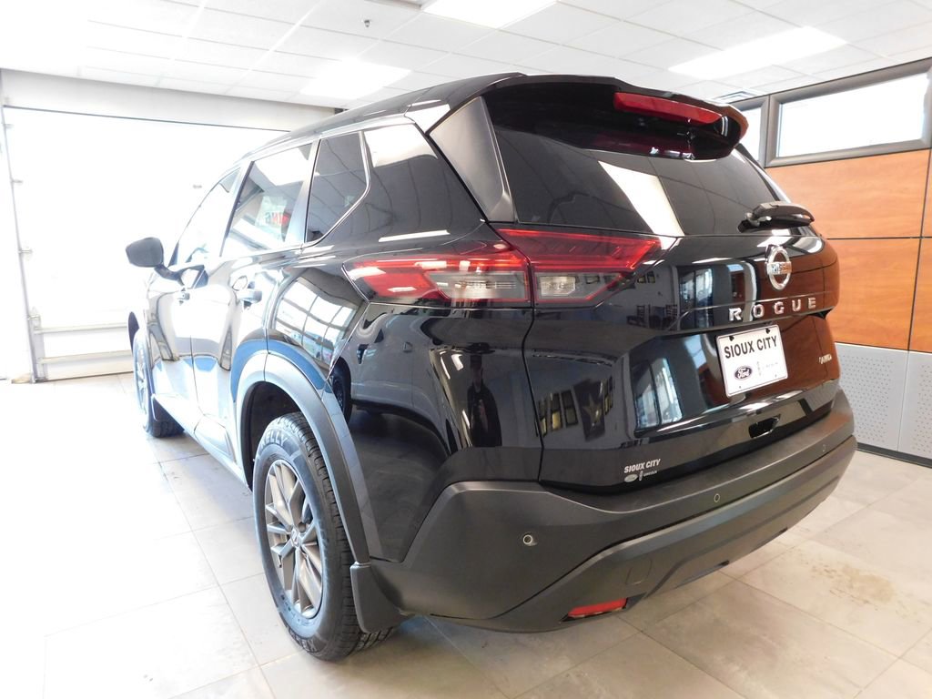 Used 2021 Nissan Rogue S AWD/4WD image 9