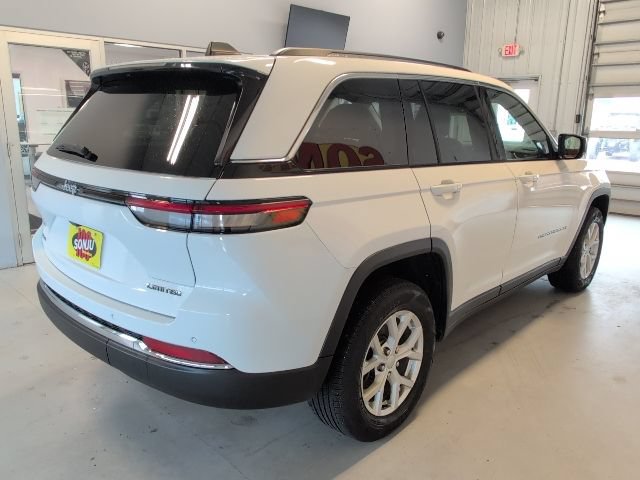 Used 2023 Jeep Grand Cherokee Limited AWD/4WD image 5