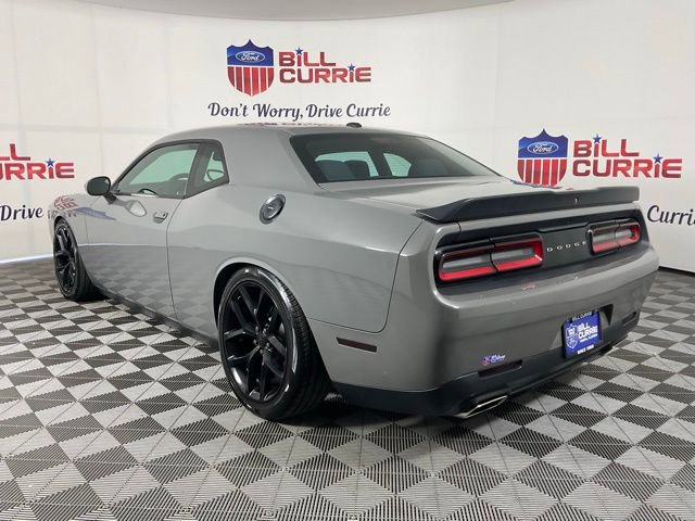 Used 2019 Dodge Challenger SXT w/ Blacktop Package image 3