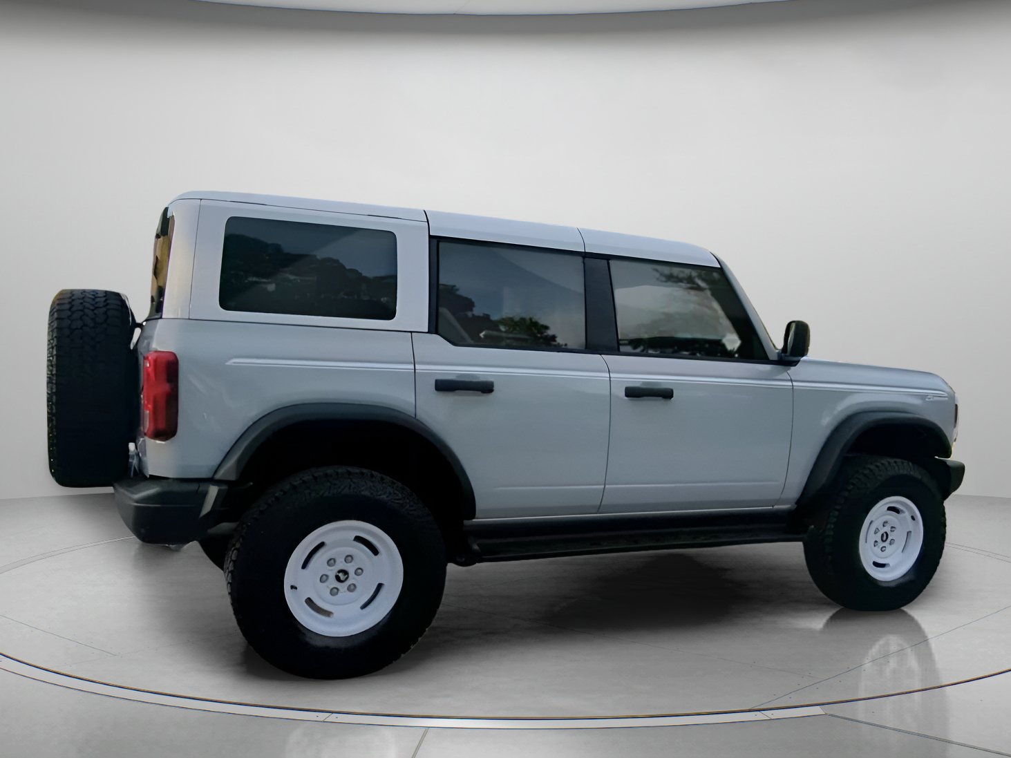 Certified 2026 Ford Bronco Heritage Edition AWD/4WD image 31