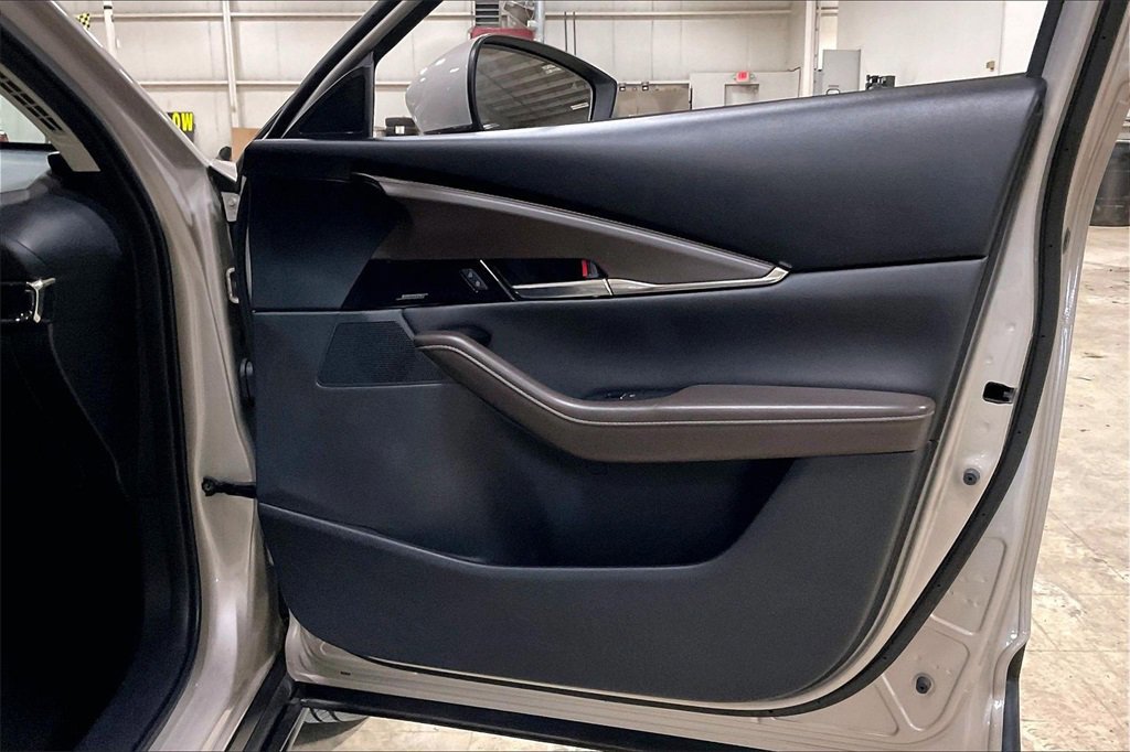 Used 2024 MAZDA CX-30 AWD 2.5 S w/ Premium Package image 23