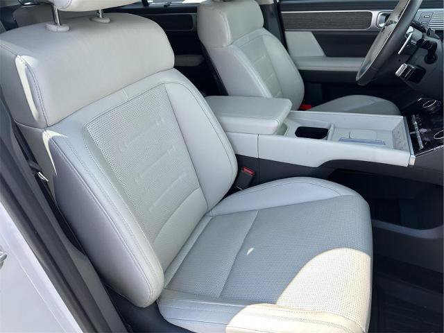 Used 2024 Hyundai Santa Fe Calligraphy AWD/4WD image 19
