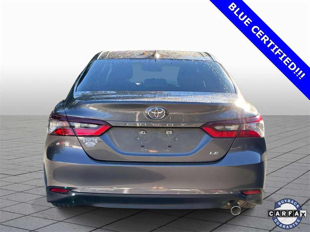 Used 2021 Toyota Camry LE image 3