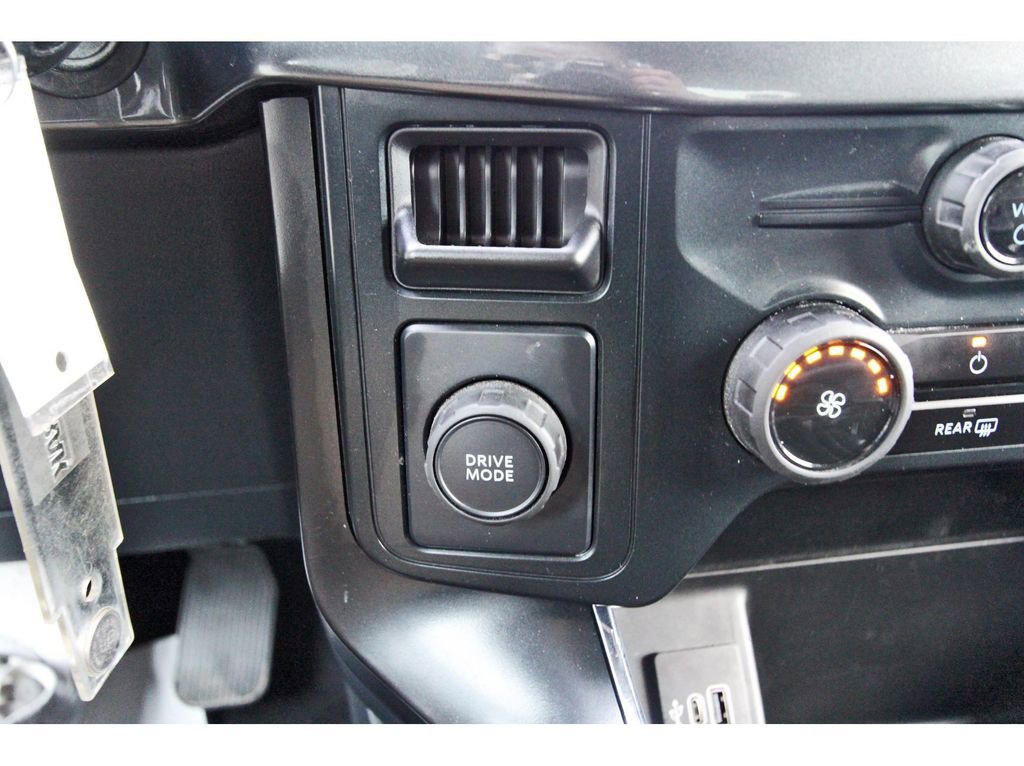 Certified 2025 Ford F150 STX w/ Equipment Group 200A RWD image 27