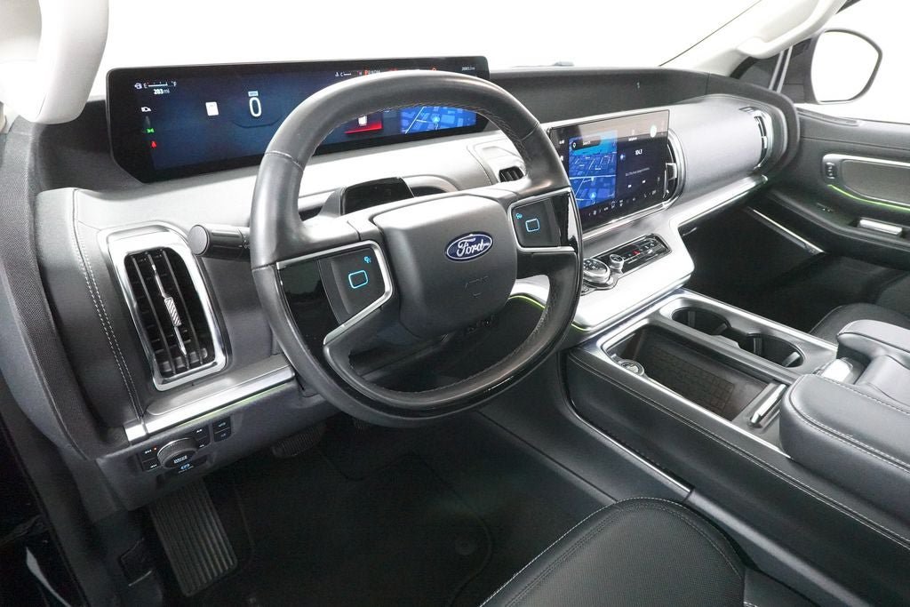 Certified 2025 Ford Expedition Platinum AWD/4WD image 27