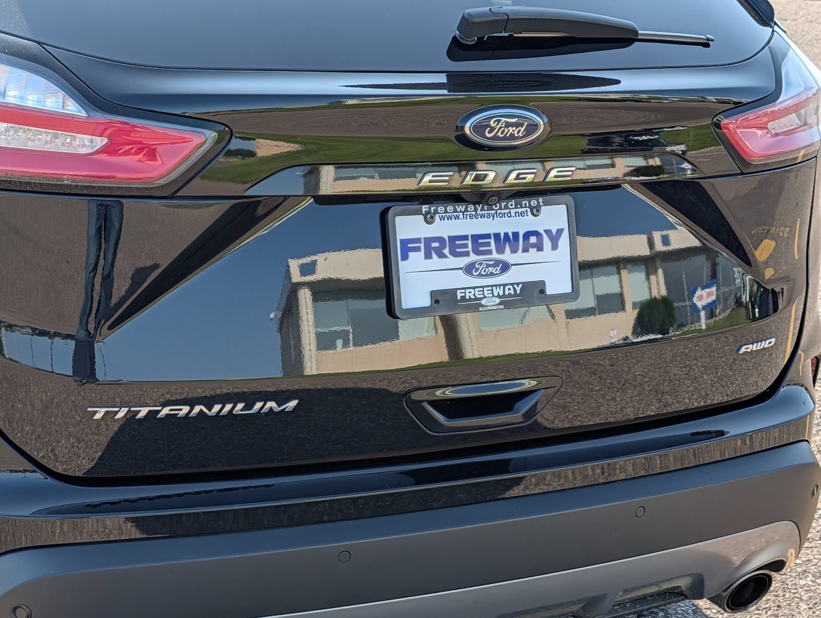 Certified 2023 Ford Edge Titanium AWD/4WD image 13
