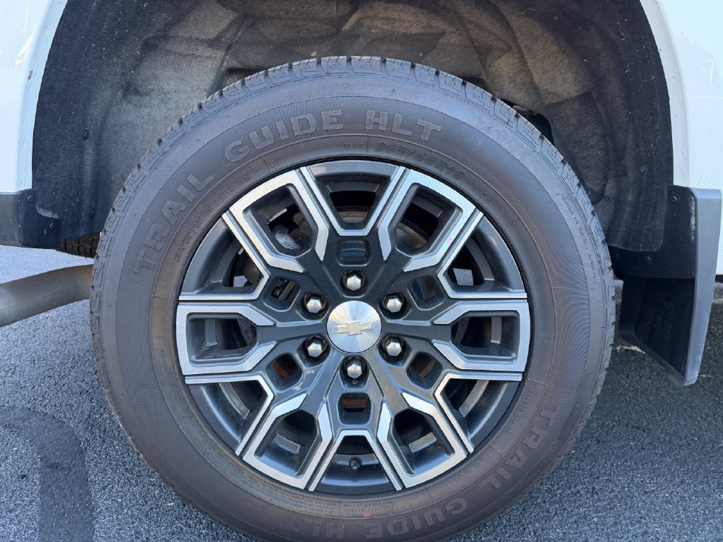 Used 2024 Chevrolet Colorado LT w/ LT Convenience Package III AWD/4WD image 16