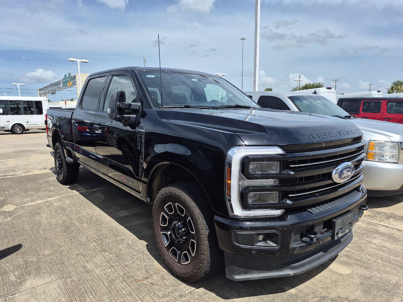 Certified 2025 Ford F250 Platinum AWD/4WD image 2