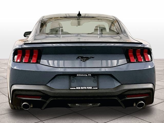Certified 2025 Ford Mustang Coupe RWD image 4