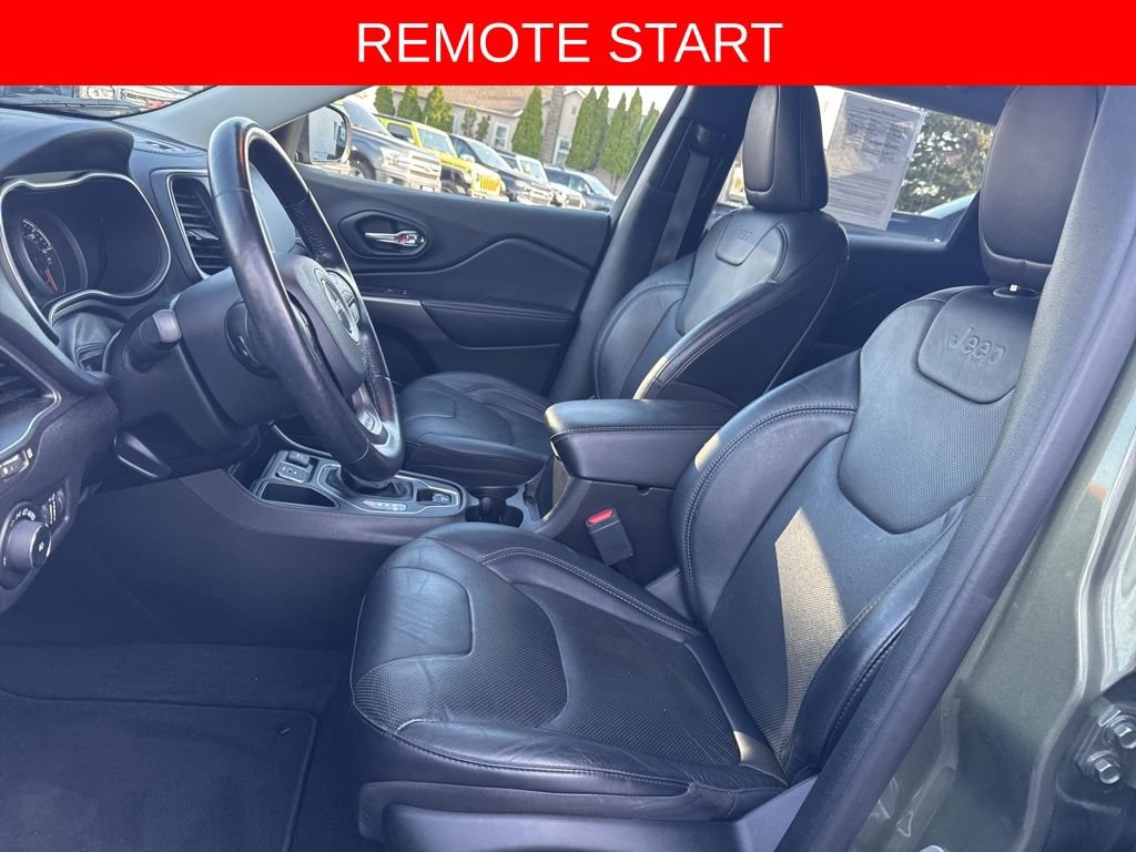 Used 2021 Jeep Cherokee Latitude Lux FWD image 2