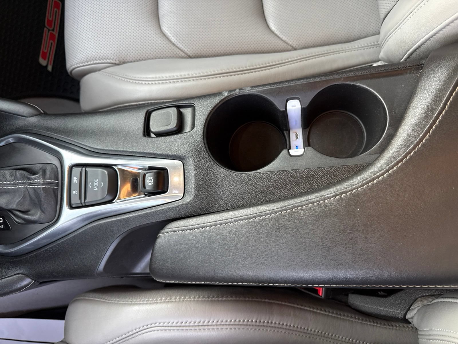 Used 2020 Chevrolet Camaro SS RWD image 16