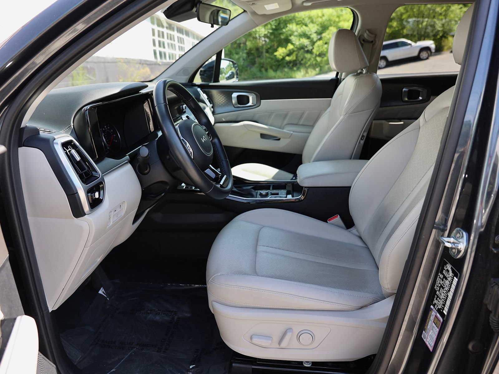 Used 2022 Kia Sorento SX AWD/4WD image 16