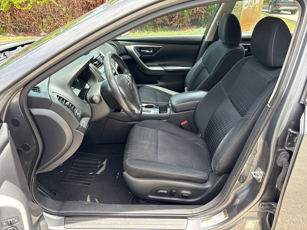 Used 2018 Nissan Altima 2.5 SV FWD image 28