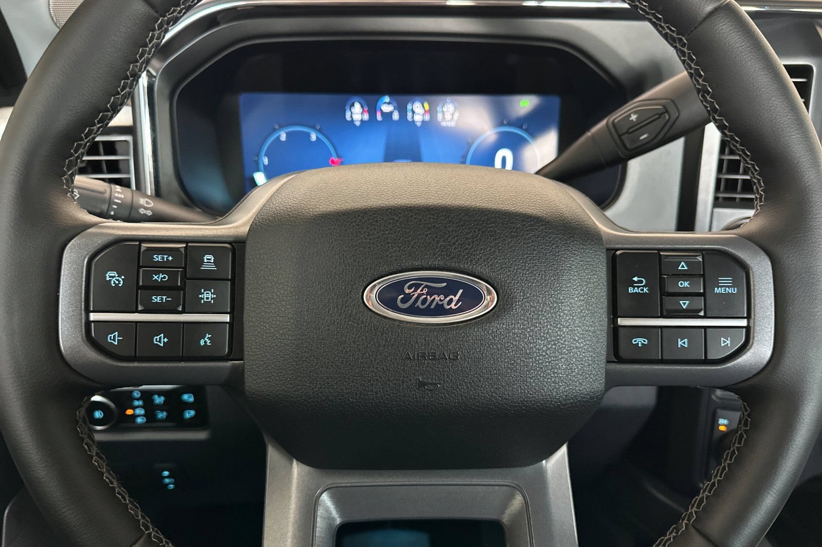 Certified 2025 Ford F350 Lariat w/ Lariat Ultimate Package AWD/4WD image 24
