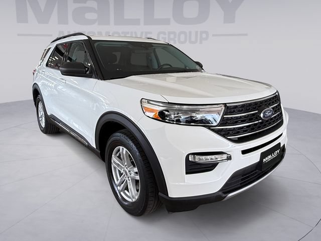 Certified 2022 Ford Explorer XLT w/ Equipment Group 202A AWD/4WD image 7
